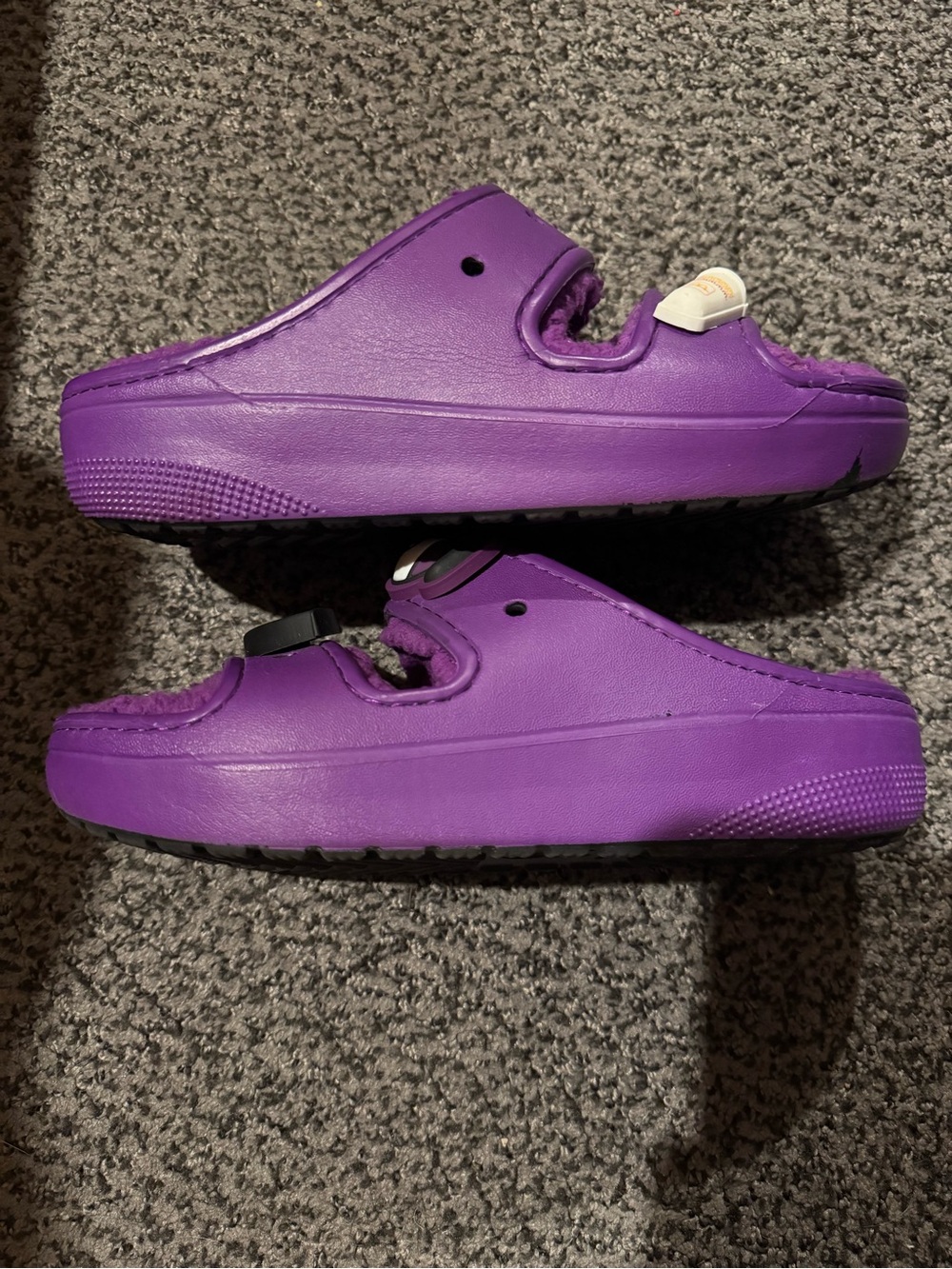 McDonald's x Crocs Classic Cozzzy Sandal 'Grimace'. - Picture 4 of 8